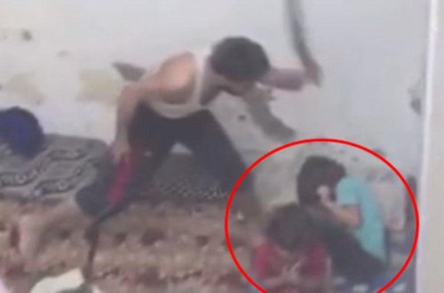 Kişi qonşusunun evini kameraya çəkəndə dəhşətə gəldi - VİDEO - FOTO