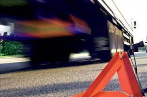 Salyanda maşından yola düşən çən qəzaya səbəb olub, iki nəfər yaralanıb