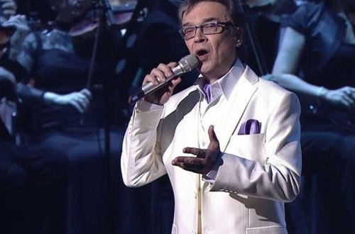 Müğənni qəzada öldü - Avtomobilin yük maşının altında əzilmə anı - VİDEO