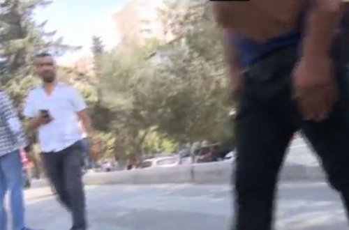 ATV-nin əməkdaşına bıçaqla hücum etdilər - Video