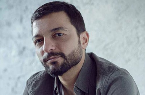 Müğənni kabab tüstüsü səbəbindən konsertini təxirə saldı
