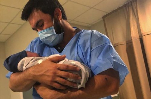 Azərbaycanlı müğənni ata oldu – FOTO/VİDEO