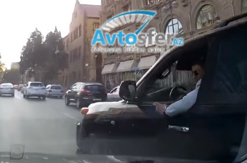 Bakının daha bir yolkəsən qoçu sürücüsü – 10 AE 005 - VİDEO