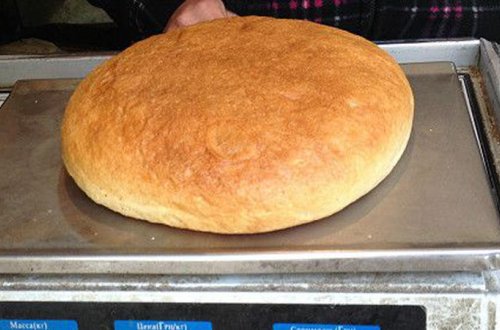 Çörəyin içərisindən sümük çıxdı - VİDEO