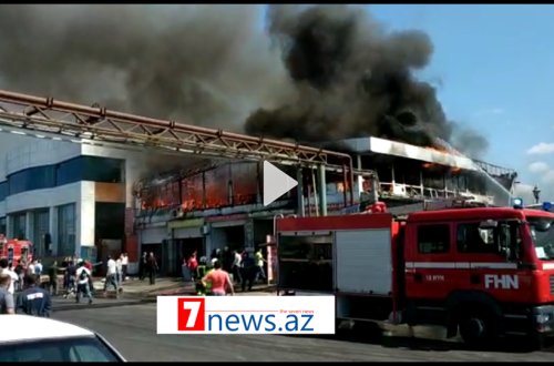 SON DƏQİQƏ: Bakıda məşhur kafe yanır - HADİSƏ YERİNDƏN ÖZƏL VİDEOLAR
