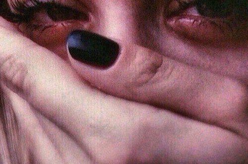 Məşhur müğənninin külli miqdarda borcu var: 