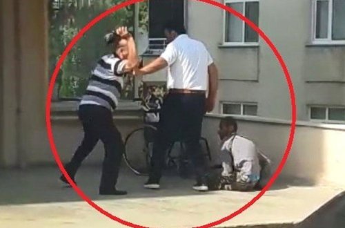 Ata fiziki qüsurlu oğlunu görün nə hala saldı - Səbəbi DƏHŞƏTƏ GƏTİRİR - VİDEO