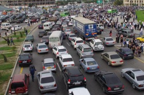 Bakıda nəqliyyat dərdi niyə bitmir? – Ekspert