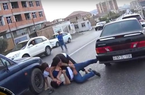 Bakıda kütləvi dava baş verdi - VİDEO