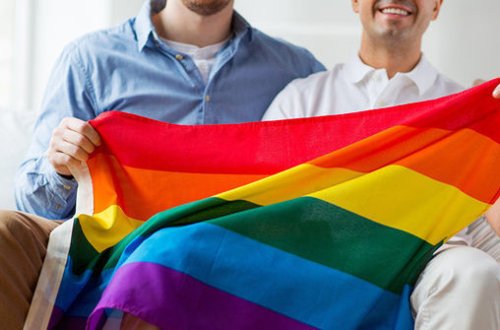 Daha bir ölkədə eynicinsli cütlüklərin ailə qurmaq haqqı tanındı