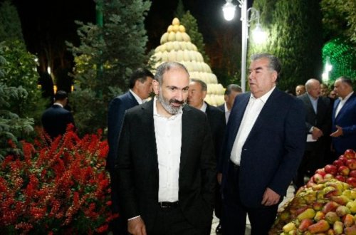 Putin Düşənbədə Paşinyanı SAYMADI - VİDEO