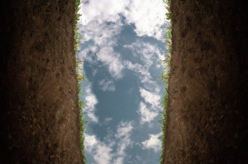 Niyə qadınların qəbrini kişilərdən dərin qazırlar?