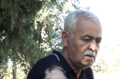 71 yaşlı kişidən örnək addım: Parkı pulsuz təmizləyir - VİDEO