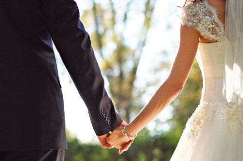 Azərbaycanlı qadınla evləndirmək adı ilə 5 min manatını aldılar