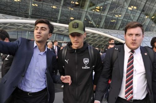 Özil Azərbaycan dilində paylaşım etdi - FOTO