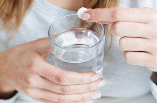 Tovuzda 23 yaşlı qız dərmandan zəhərləndi - Bakıya gətirildi