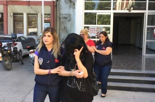 Bakıdan aparıb, türkiyədə fahişəliyə cəlb etdilər - 2 Azərbaycanlı qadın saxlanıldı (VİDEO)