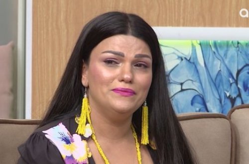İnternatda böyüyən azərbaycanlı müğənni efirdə hönkür-hönkür ağladı – VİDEO