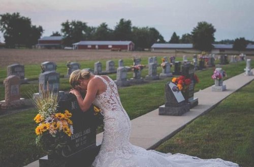 Gəlinlik geyinib, nişanlısının məzarı üstündə ağladı - FOTO