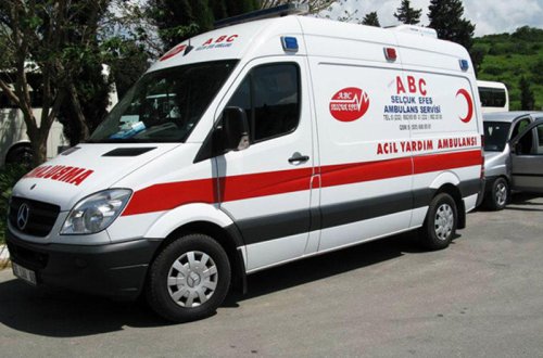 Türkiyədə tələbə yataqxanasında kütləvi zəhərlənmə: 17 nəfər xəstəxanaya çatdırıldı