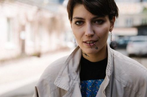 Dağıstanda çılpaq qadın rəssam saxlanılıb - FOTO