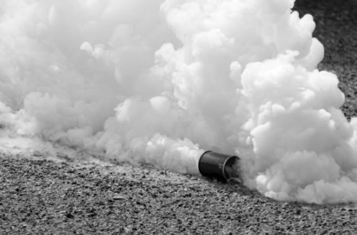 Bakıda şagird məktəbə gözyaşardıcı qaz buraxıb