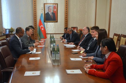 Elmar Məmmədyarov Corc Kentlə danışıqlar aparıb