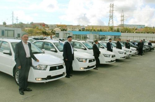 Azərbaycanda dini icmalara avtomobillər verilib - FOTO