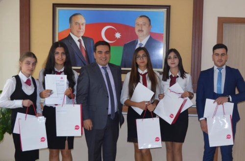 Naxçıvan MR-də təhsil alan 5 tələbə “Nar”-dan təqaüd alacaq
