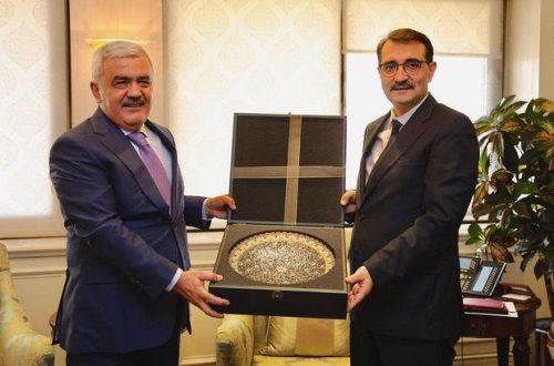 SOCAR prezidenti türkiyəli nazirlə görüşdü