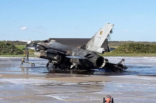 Belçika bazasında F-16 qırıcısı partladı - FOTO