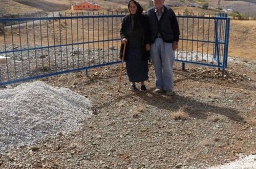 Xoşbəxt cütlük indidən özlərinə qəbir qazdırdı - İnsanlara yük olmaq istəmirik