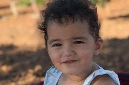 3 yaşlı uşaq eyvandan yıxılıb öldü - FOTO