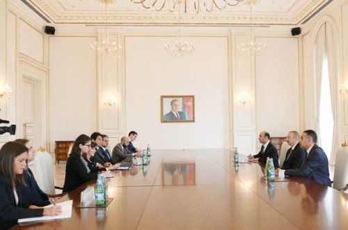 İlham Əliyev İtaliya Senatı sədri ilə danışıqlarda - YENİLƏNİB + FOTO