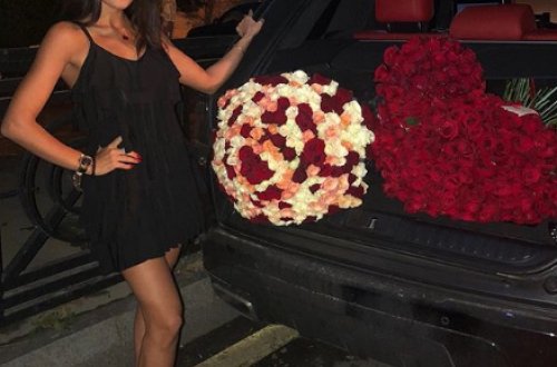 28 yaşını qeyd edən Pərvin gül yağışına tutuldu - FOTOLAR
