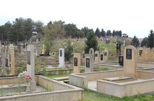 Qəbiristanlıqlar məsələsi yenidən müzakirə mövzusu oldu