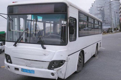 Bakıda daha bir sərnişin avtobusu ağır qəza törətdi: ÖLƏN VAR