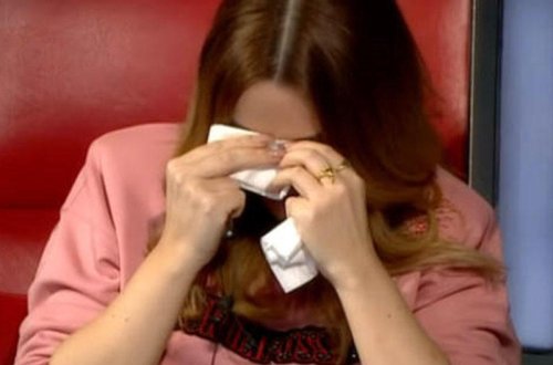 Keçmiş sevgilisi yadına düşən Hadisə efirdə ağladı - VİDEO - FOTO