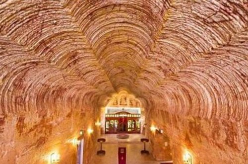 Yer altındakı qeyri-adi qəsəbə - 2000 əhali, 70 dərəcə isti... - FOTO