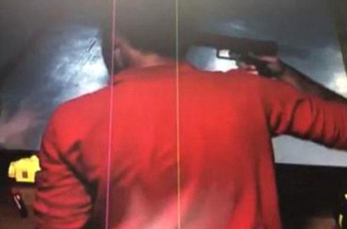 Poliqona gedən tələbə axırıncı gülləni öz başına vurdu - VİDEO - FOTO