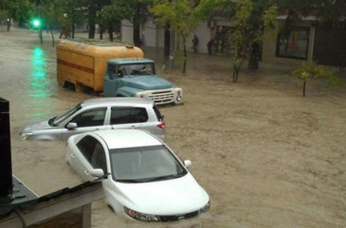 Soçi su altında QALDI: ölənlər və itkin düşənlər var - ŞOK GÖRÜNTÜLƏR (FOTO/VİDEO)