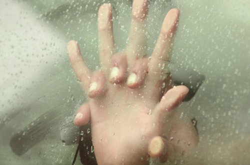 Avtomobildə sevişən cütlük bölməyə aparıldı - Biri universitet müəllimidir - FOTO