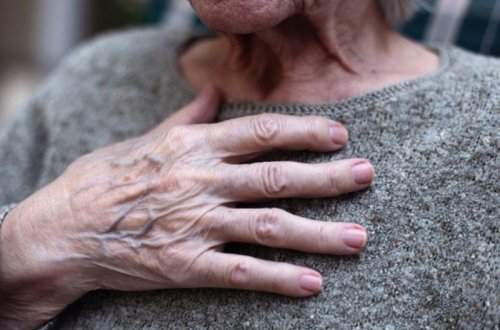 20 yaşlı oğlan 100 yaşlı arvadı zorladı - FOTO