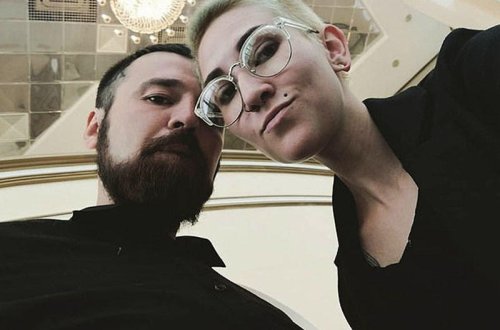 Qadın ərini yaralayıb, selfi çəkdi: 