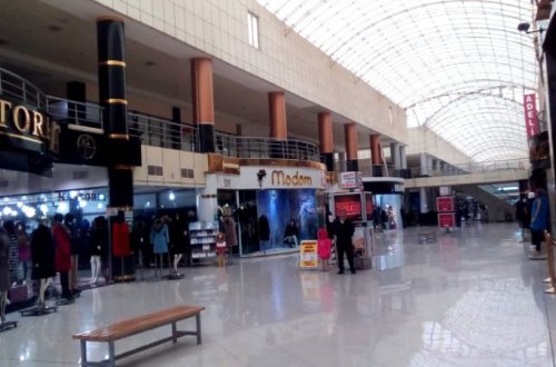 “Bir “şuba”nı gömrükdən 200 dollara keçiririk” – Bakının xəz-dəri bazarında son durum