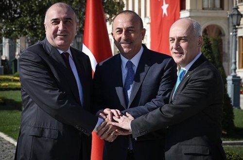 Türkiyə, Azərbaycan və Gürcüstan XİN başçılarının görüşü - VİDEO