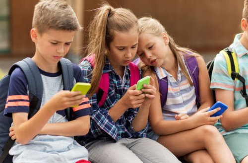 Uşaq anadan olmamış ona “Instagram” profili açan valideynlər