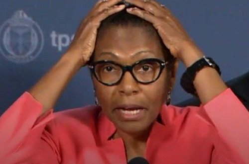 Ana oğurlanmış oğlu ilə 31 il sonra görüşüb