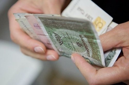 Gürcüstan larisi kəskin ucuzlaşdı - MƏZƏNNƏ