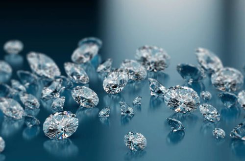 Gömrükçülər külli miqdarda brilyant müsadirə edib - VİDEO